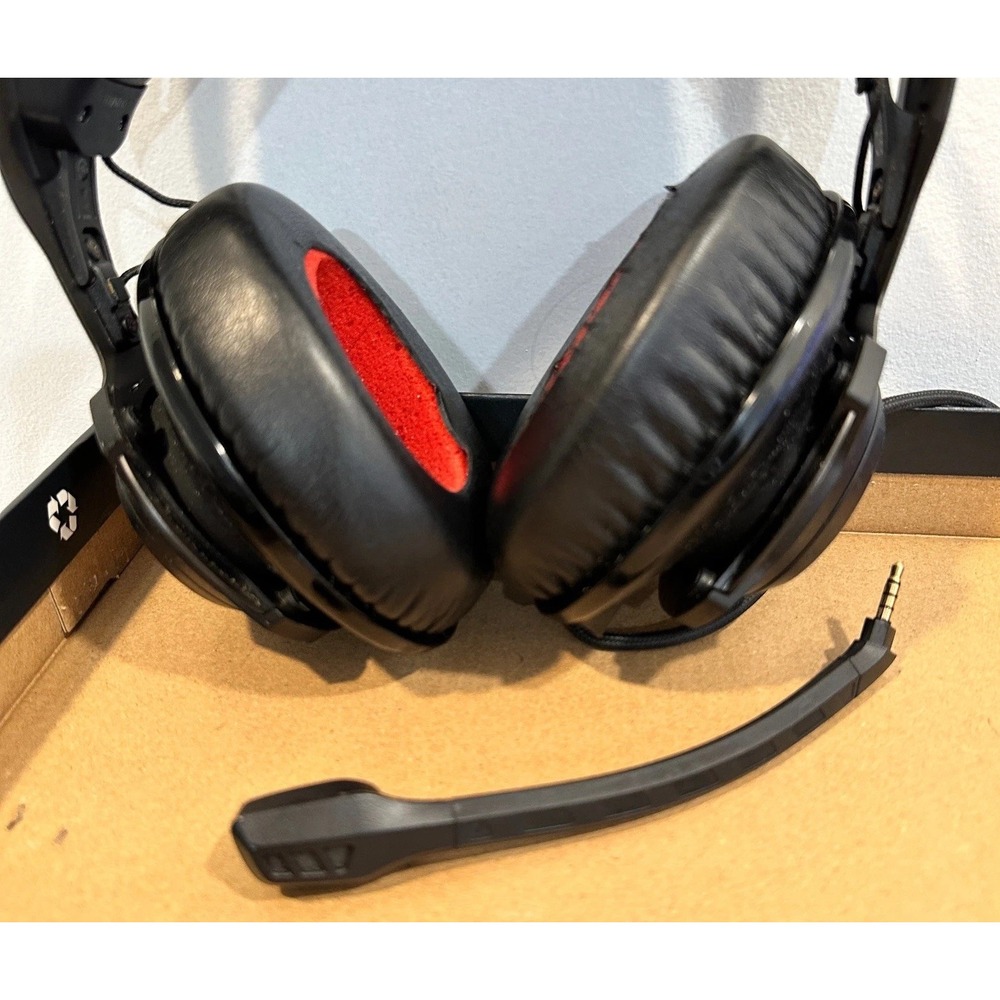 HyperX HX-HSCR-BK/NA Cloud Revolver Wired Gaming‎ Headset for PC & PS4 Headset - Picture 11 of 16